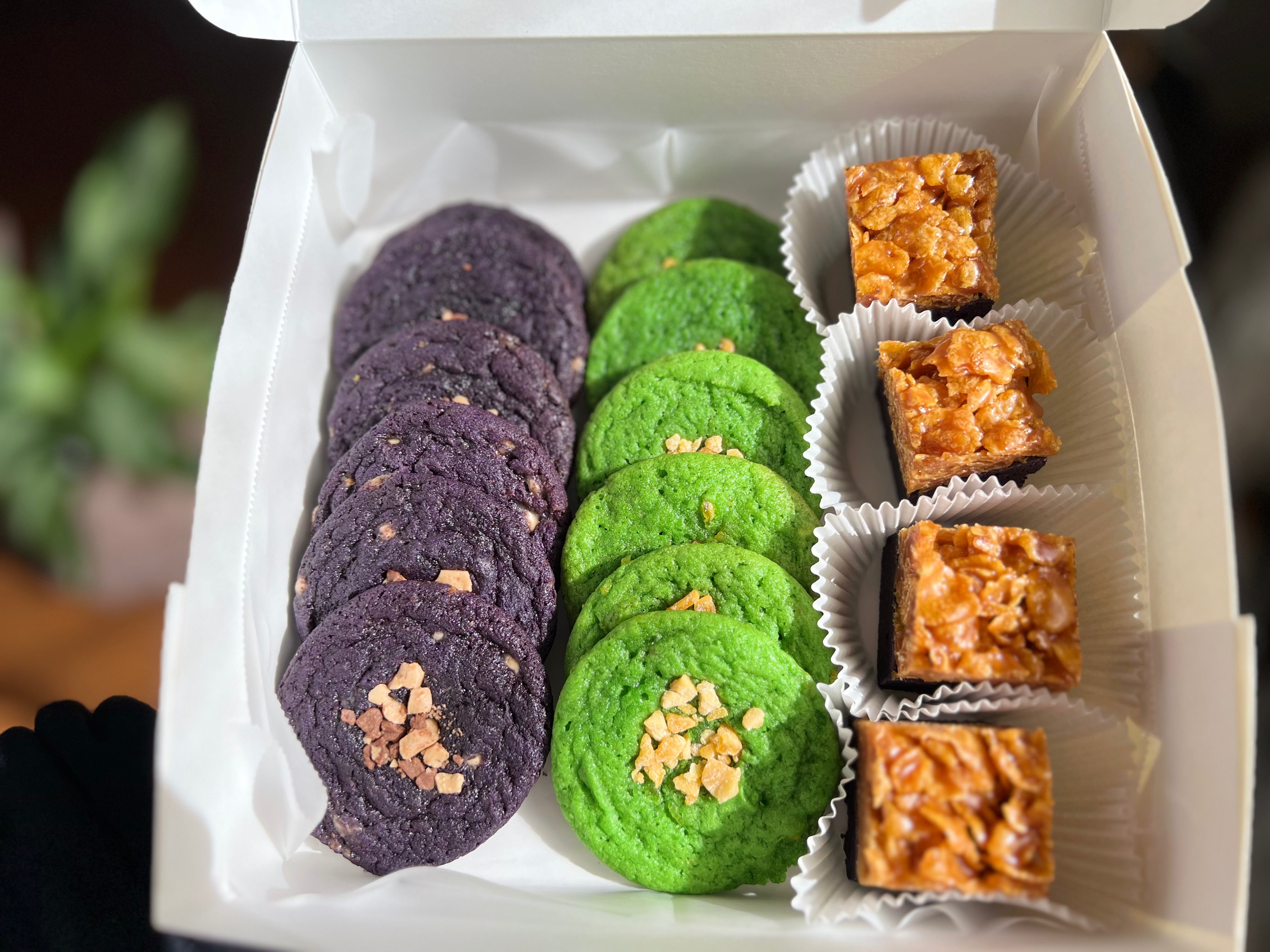 UBE-PANDAN FAVES (SNACK SIZE)